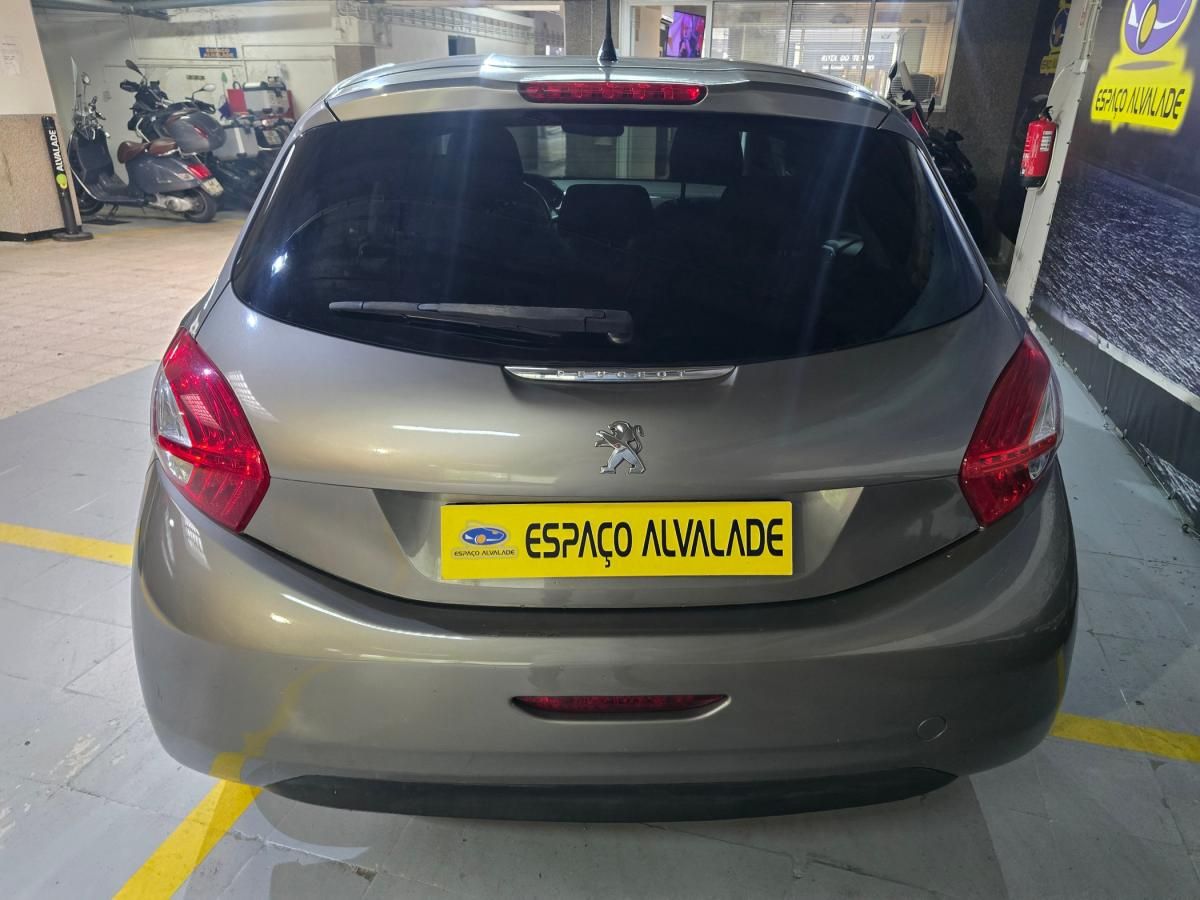 peugeot-208-2012-gasolina-1199cc