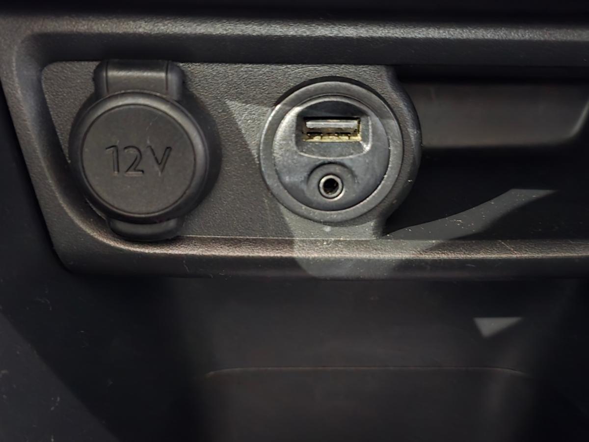 peugeot-208-2012-gasolina-1199cc