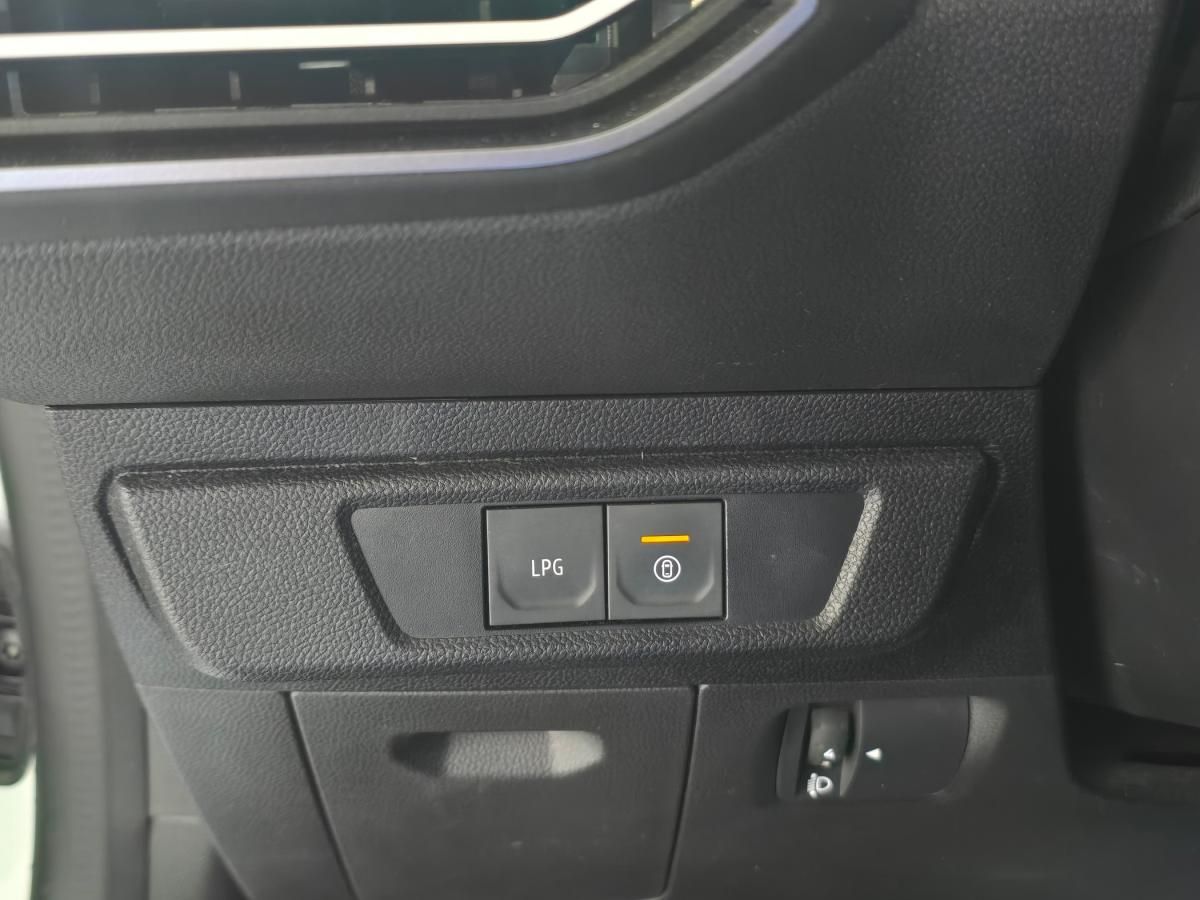 dacia-logan-2024-gpl-999cc