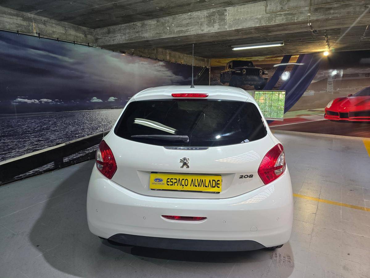 peugeot-208-2014-gasolina-1199cc