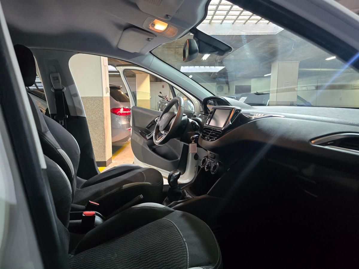 peugeot-208-2014-gasolina-1199cc