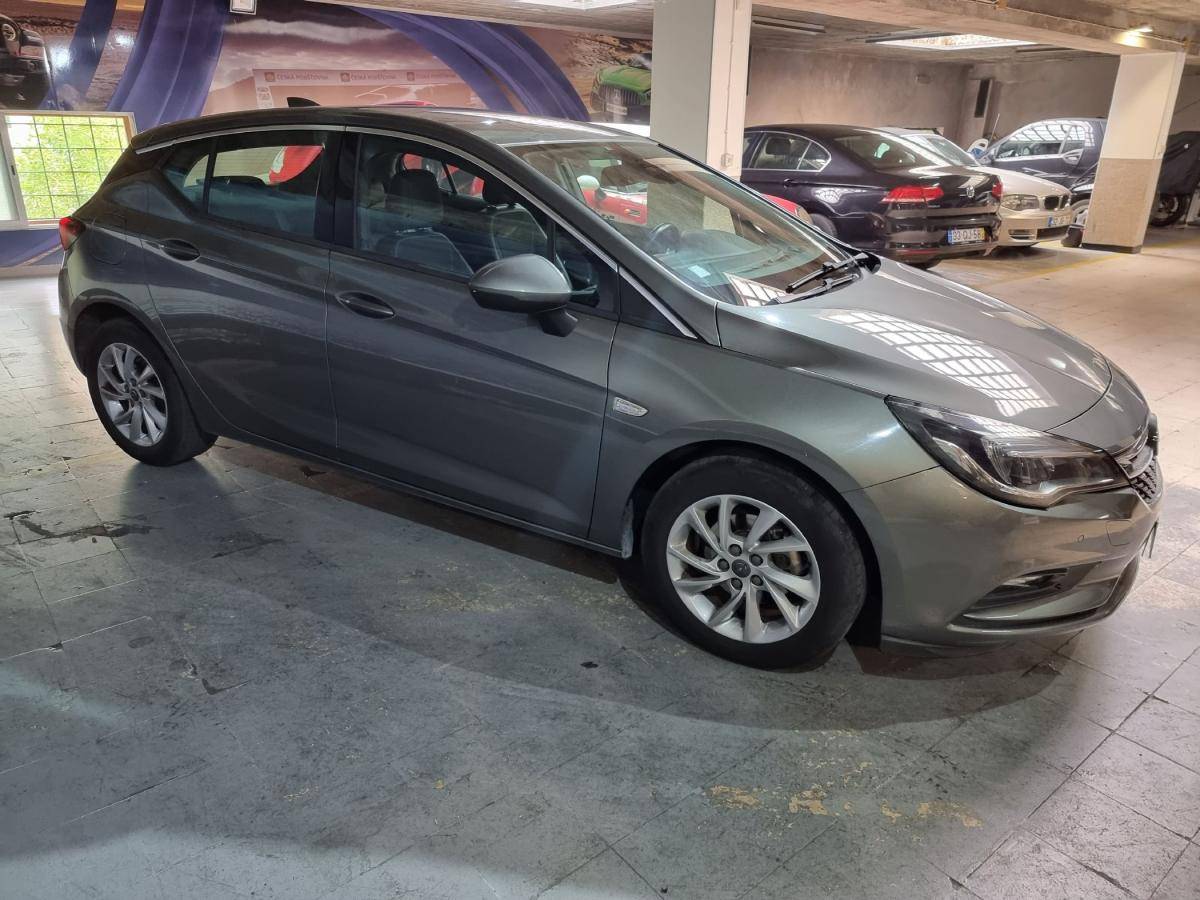 opel-astra-2017-diesel-1598cc