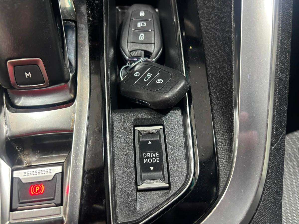 peugeot-3008-2023-gasolina-1199cc