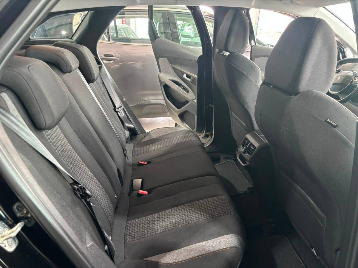 peugeot-3008-2022-gasolina-1199cc
