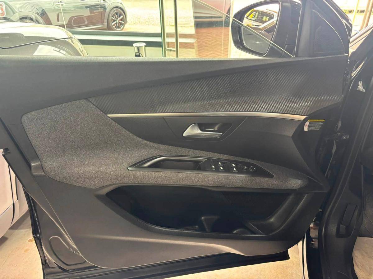peugeot-3008-2022-gasolina-1199cc