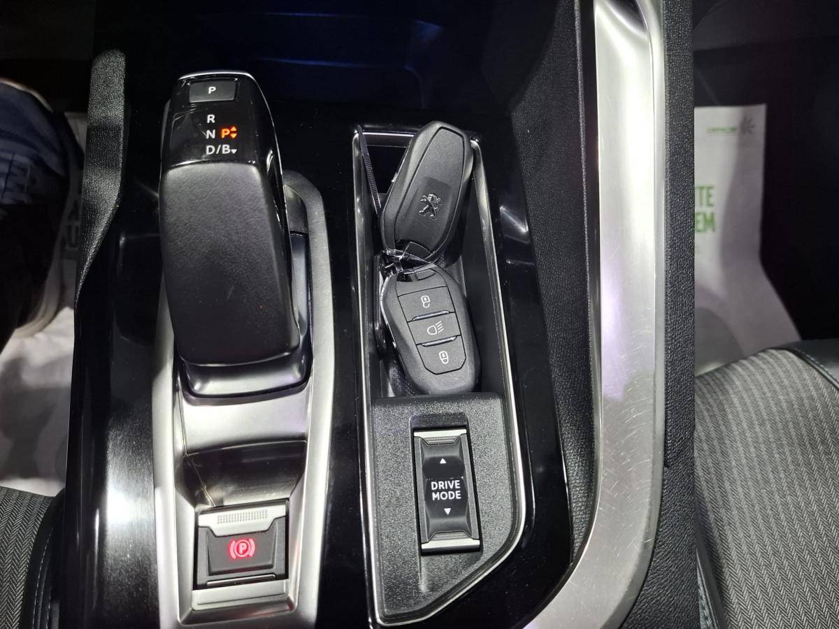 peugeot-3008-2022-hibrido-a-gasolina-1598cc