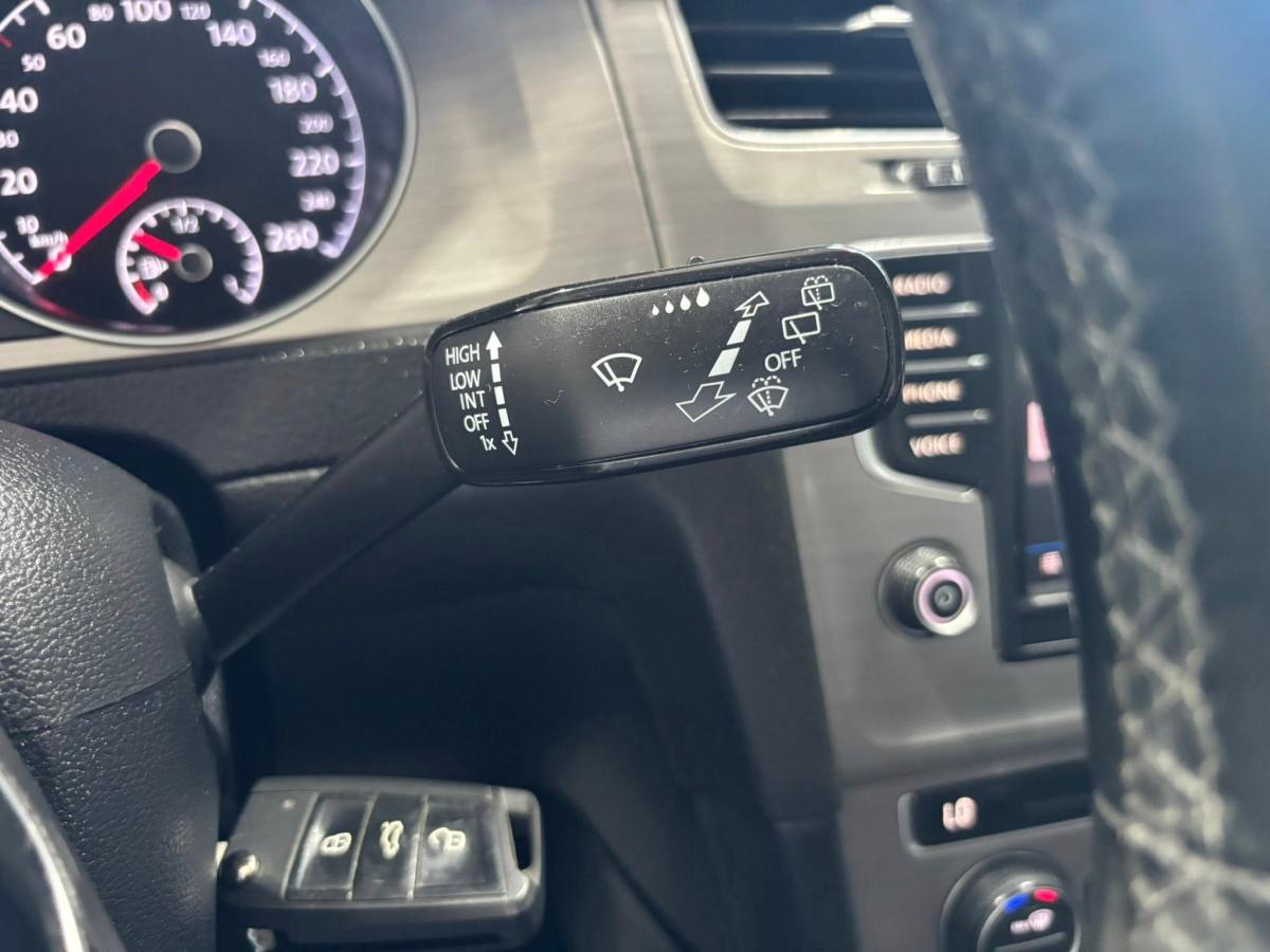 volkswagen-golf-variant-2016-diesel-1598cc