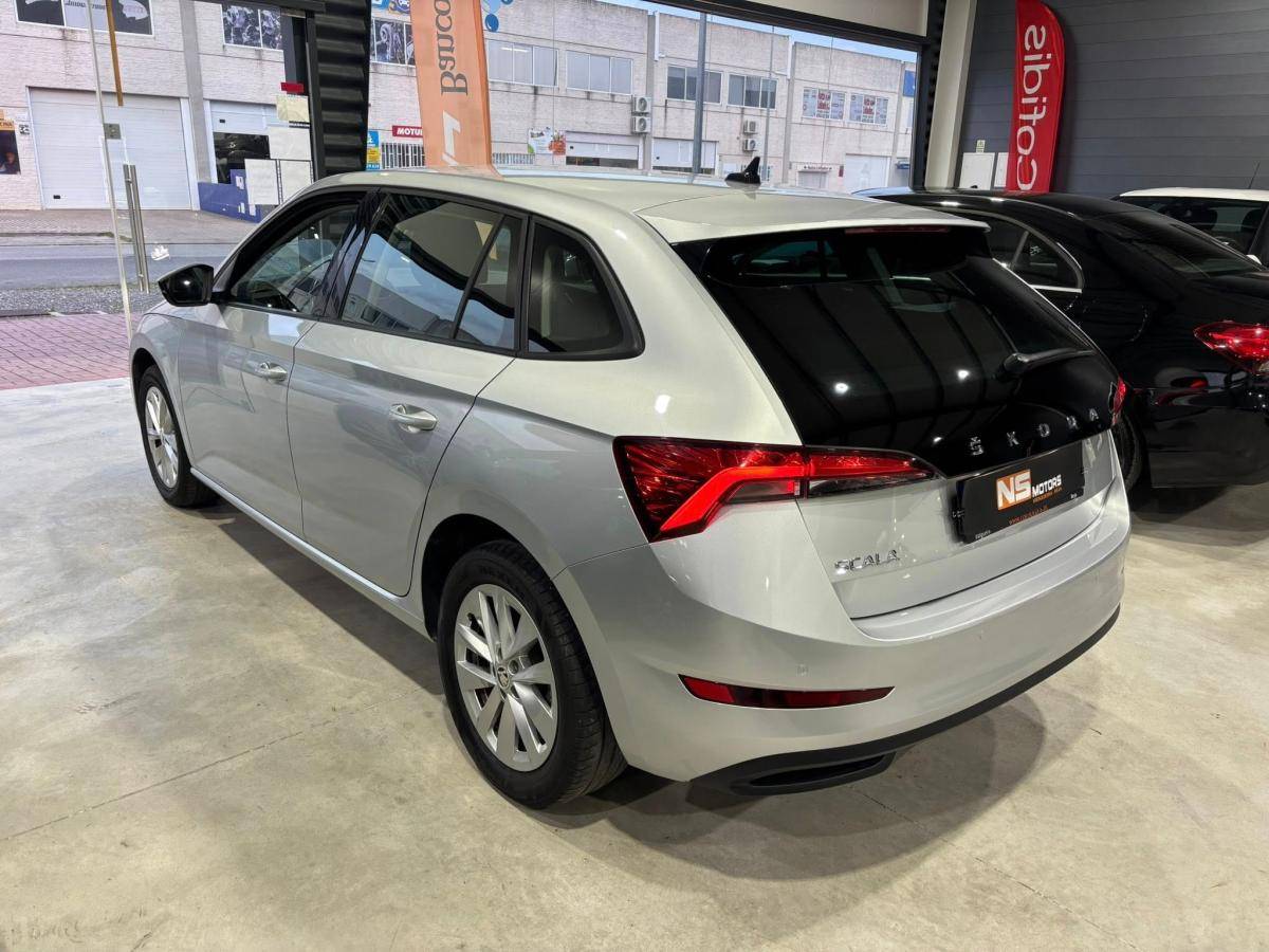 skoda-scala-2023-gasolina-999cc