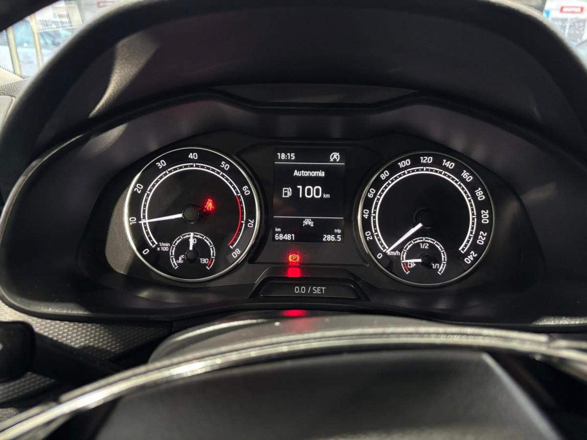 skoda-scala-2023-gasolina-999cc