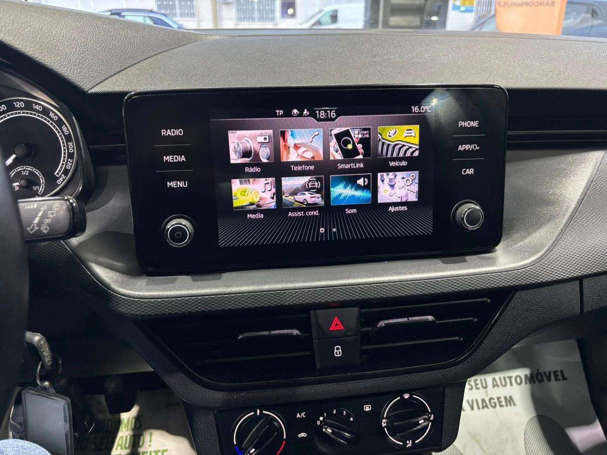 skoda-scala-2023-gasolina-999cc