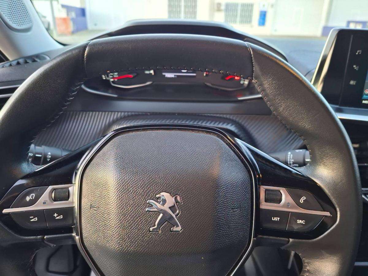 peugeot-2008-2022-gasolina-1199cc