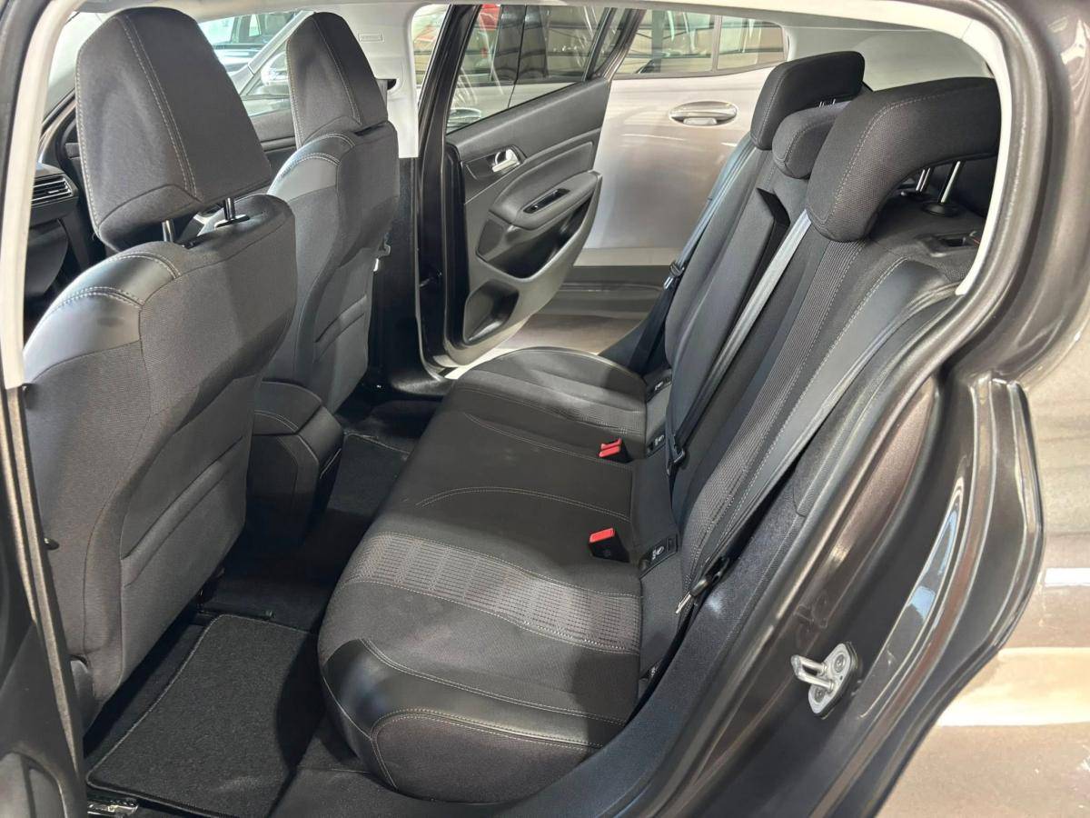 peugeot-308-2021-gasolina-1199cc
