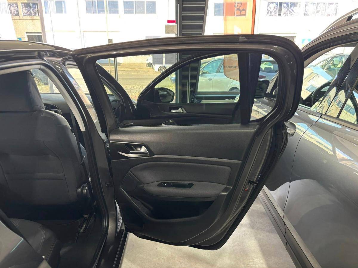 peugeot-308-2021-gasolina-1199cc