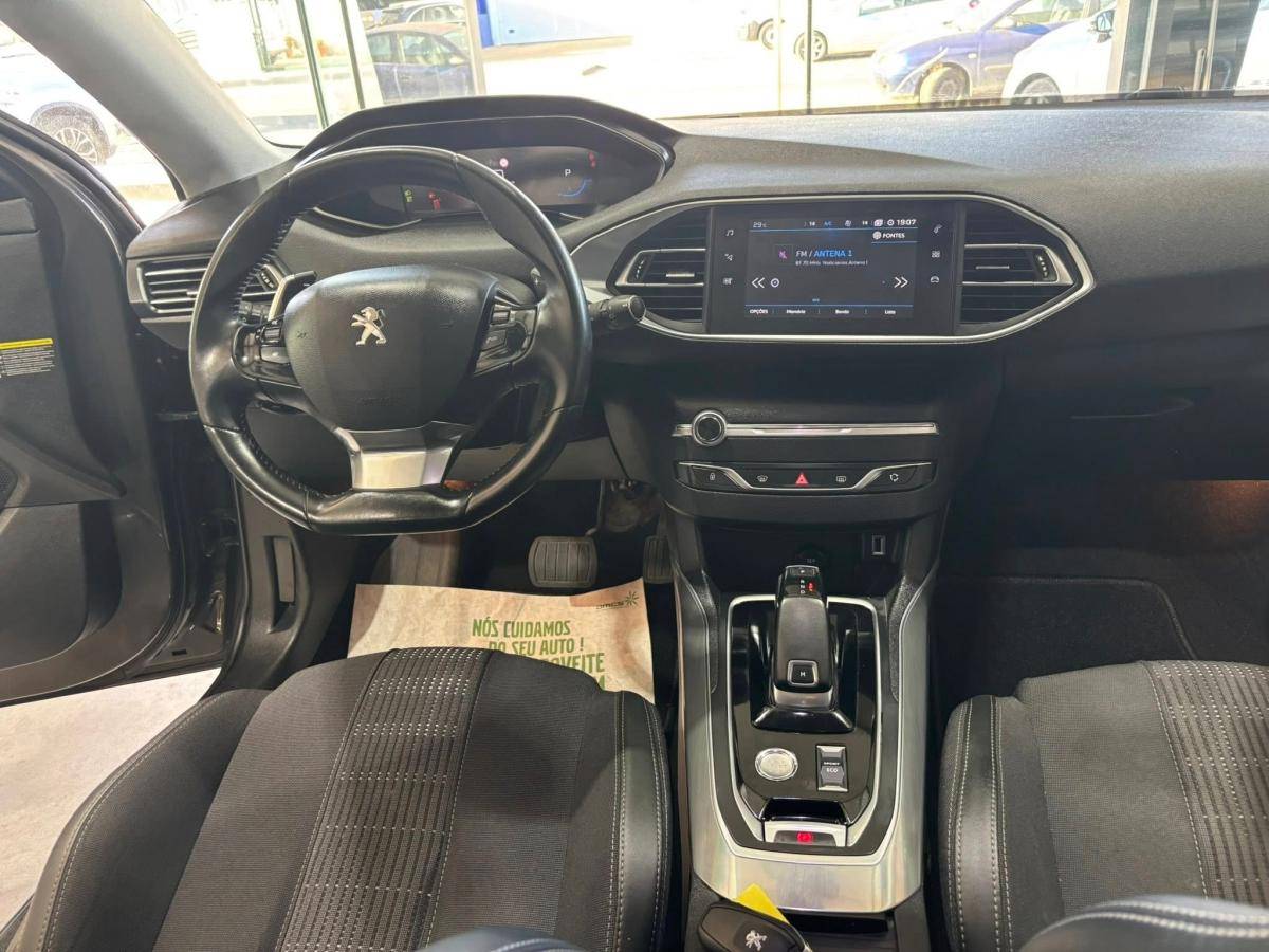peugeot-308-2021-gasolina-1199cc