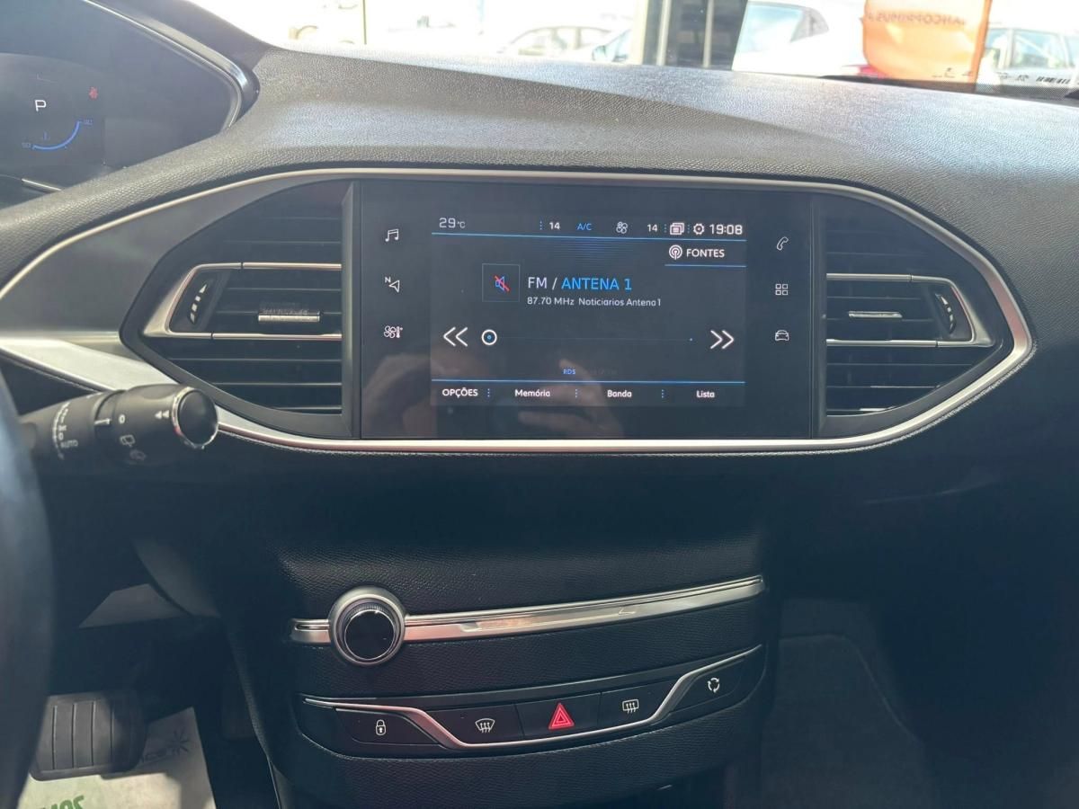 peugeot-308-2021-gasolina-1199cc