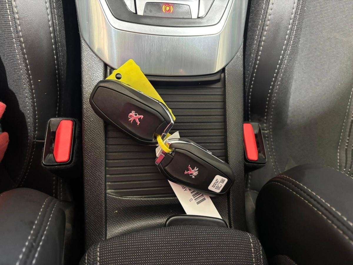 peugeot-308-2021-gasolina-1199cc