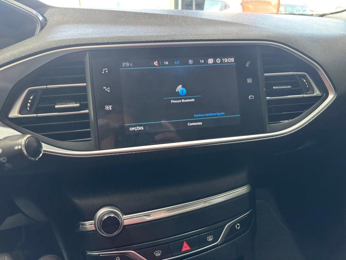 peugeot-308-2021-gasolina-1199cc