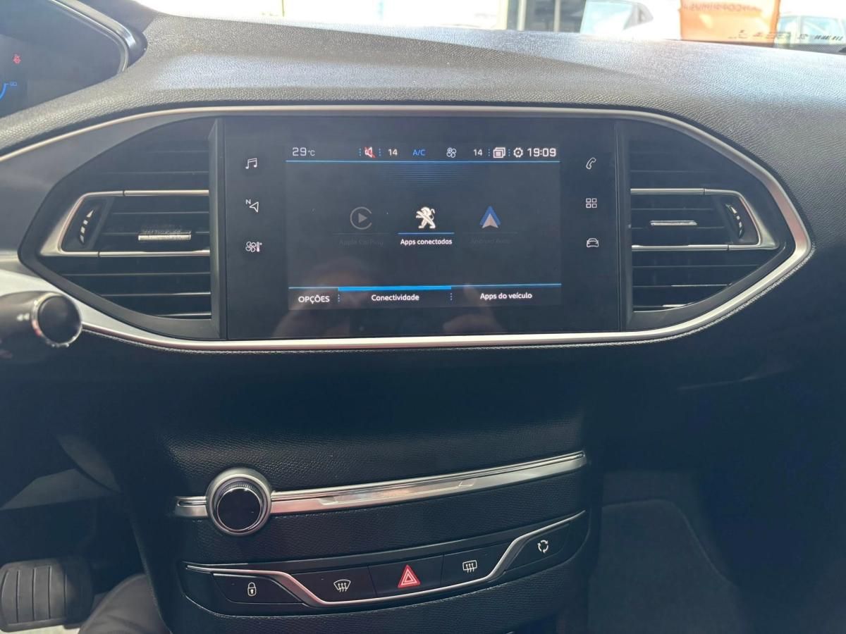peugeot-308-2021-gasolina-1199cc