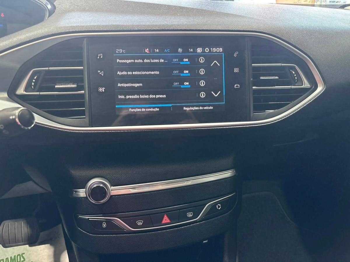 peugeot-308-2021-gasolina-1199cc