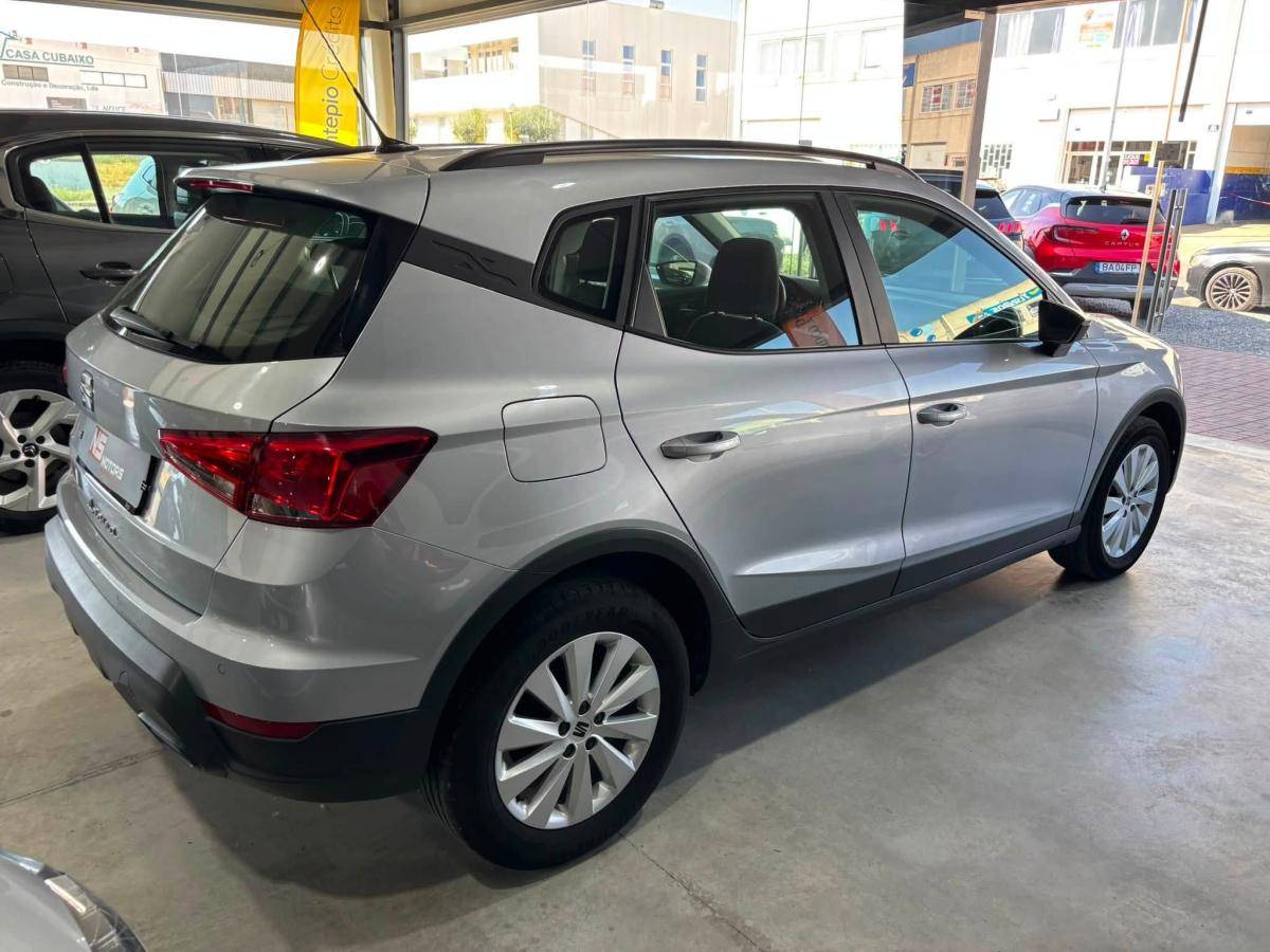 seat-arona-2022-gasolina-999cc