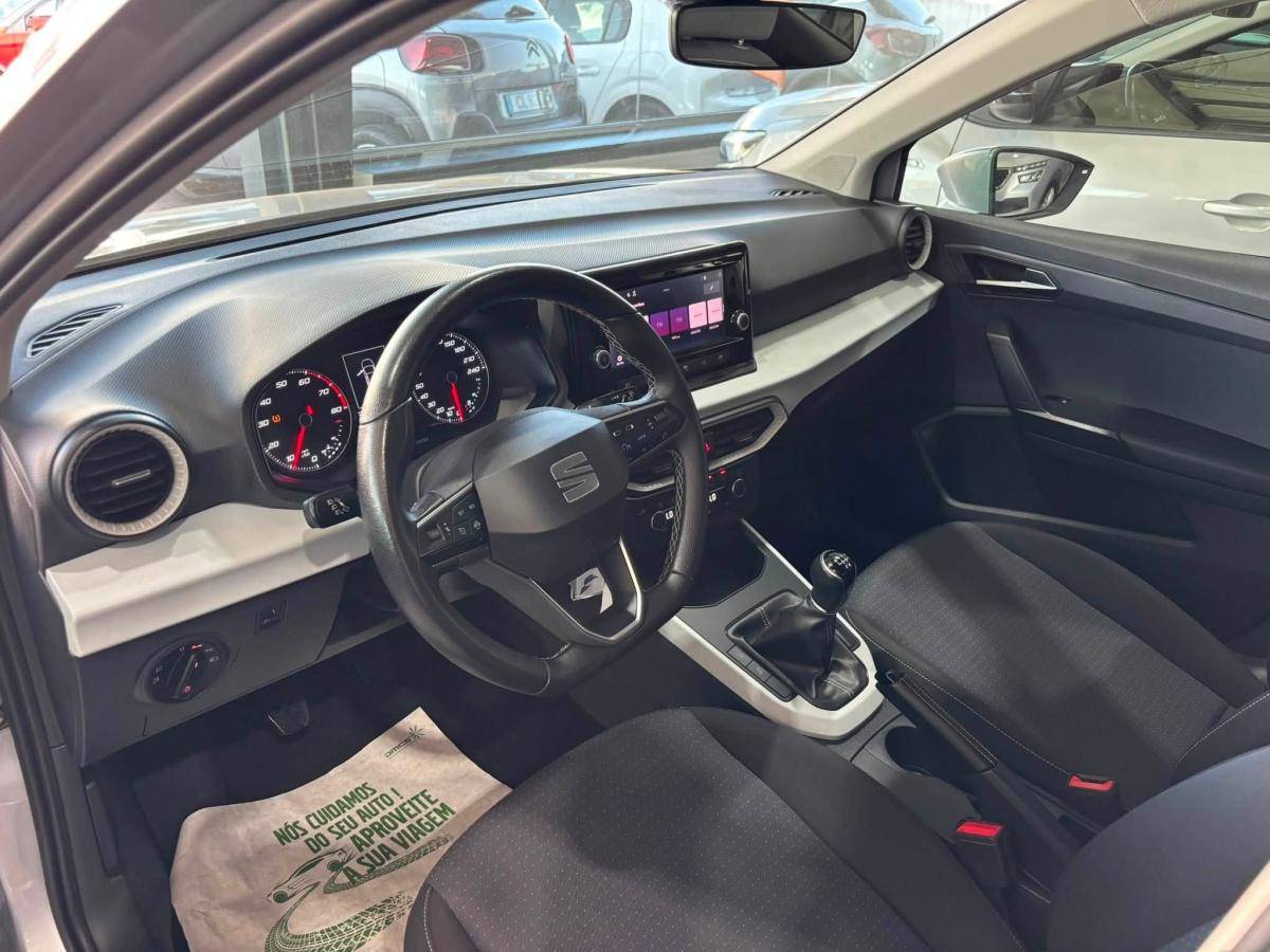 seat-arona-2022-gasolina-999cc