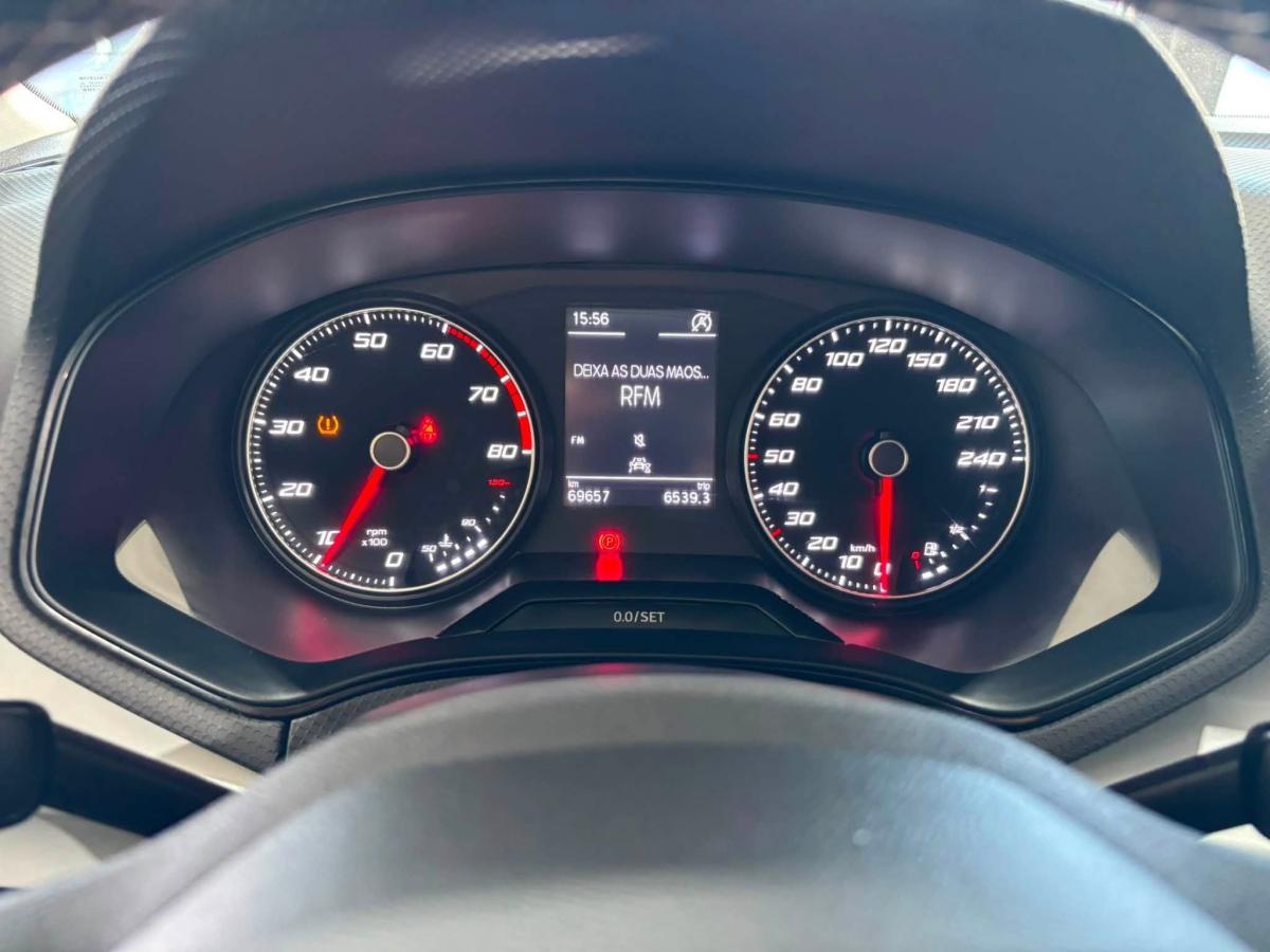 seat-arona-2022-gasolina-999cc