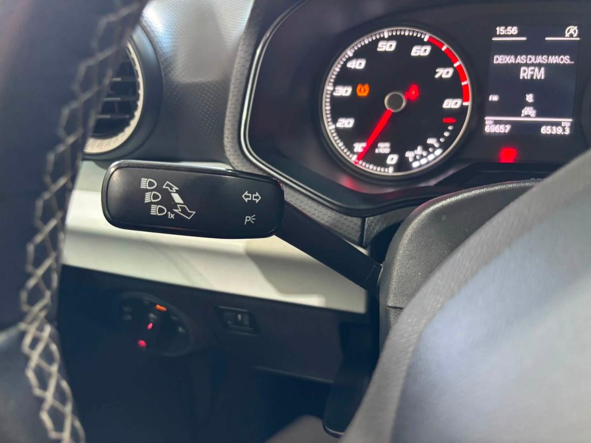 seat-arona-2022-gasolina-999cc