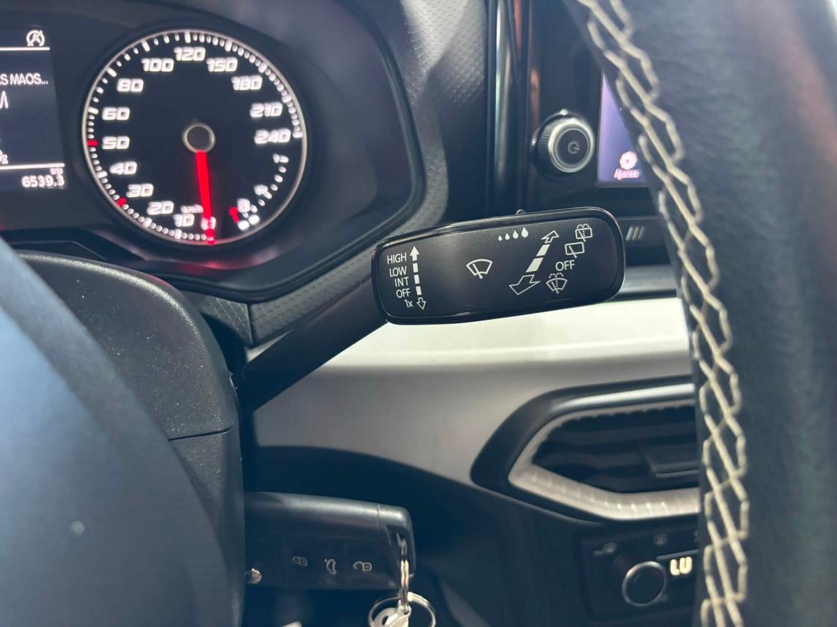 seat-arona-2022-gasolina-999cc