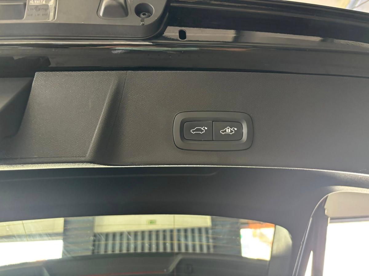 volvo-xc40-2022-hibrido-a-gasolina-1477cc
