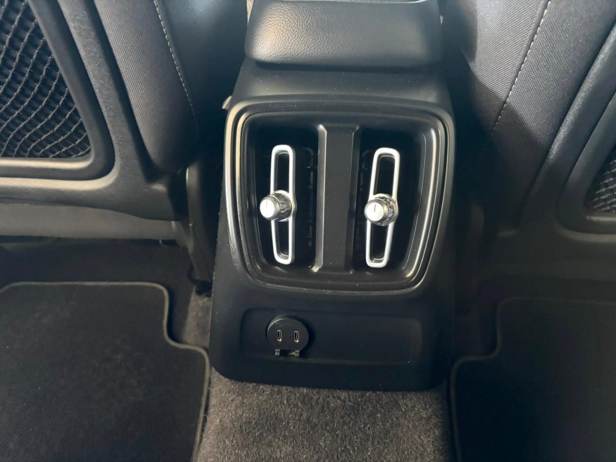 volvo-xc40-2022-hibrido-a-gasolina-1477cc