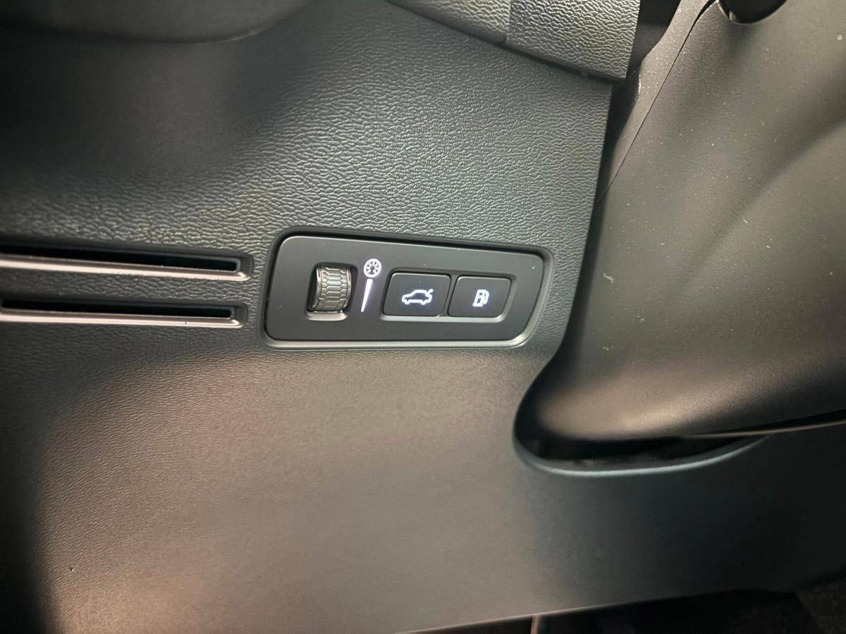 volvo-xc40-2022-hibrido-a-gasolina-1477cc