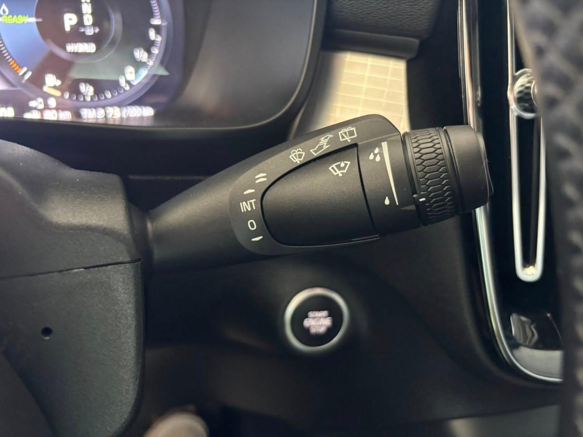 volvo-xc40-2022-hibrido-a-gasolina-1477cc
