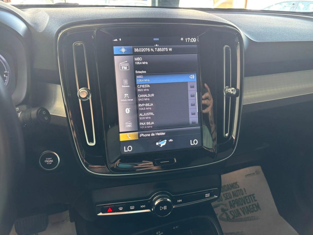 volvo-xc40-2022-hibrido-a-gasolina-1477cc