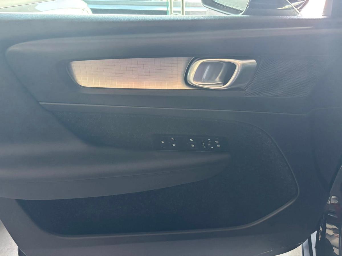 volvo-xc40-2021-hibrido-a-gasolina-1477cc