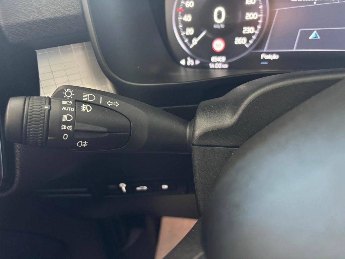 volvo-xc40-2021-hibrido-a-gasolina-1477cc