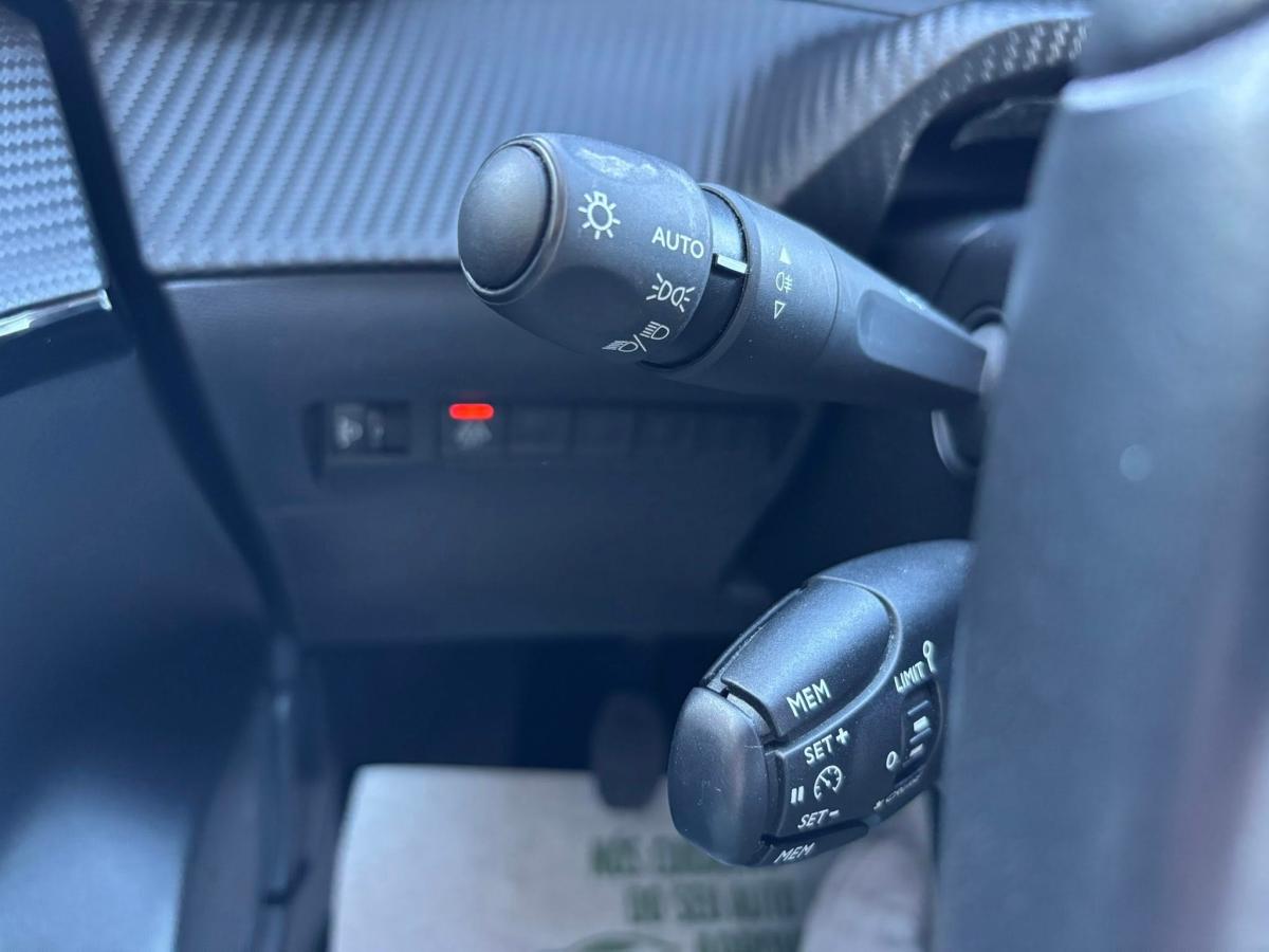 peugeot-208-2022-gasolina-1199cc