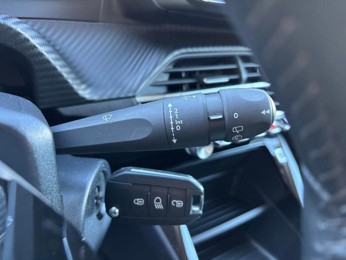 peugeot-208-2022-gasolina-1199cc