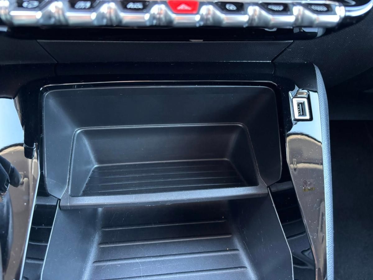 peugeot-208-2022-gasolina-1199cc