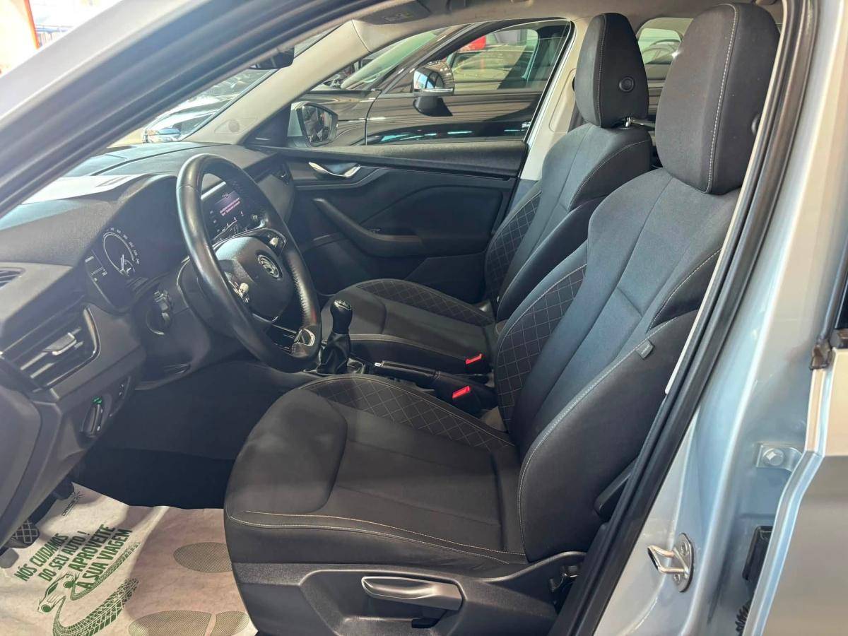 skoda-kamiq-2023-gasolina-999cc