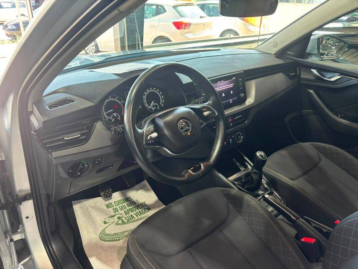 skoda-kamiq-2023-gasolina-999cc