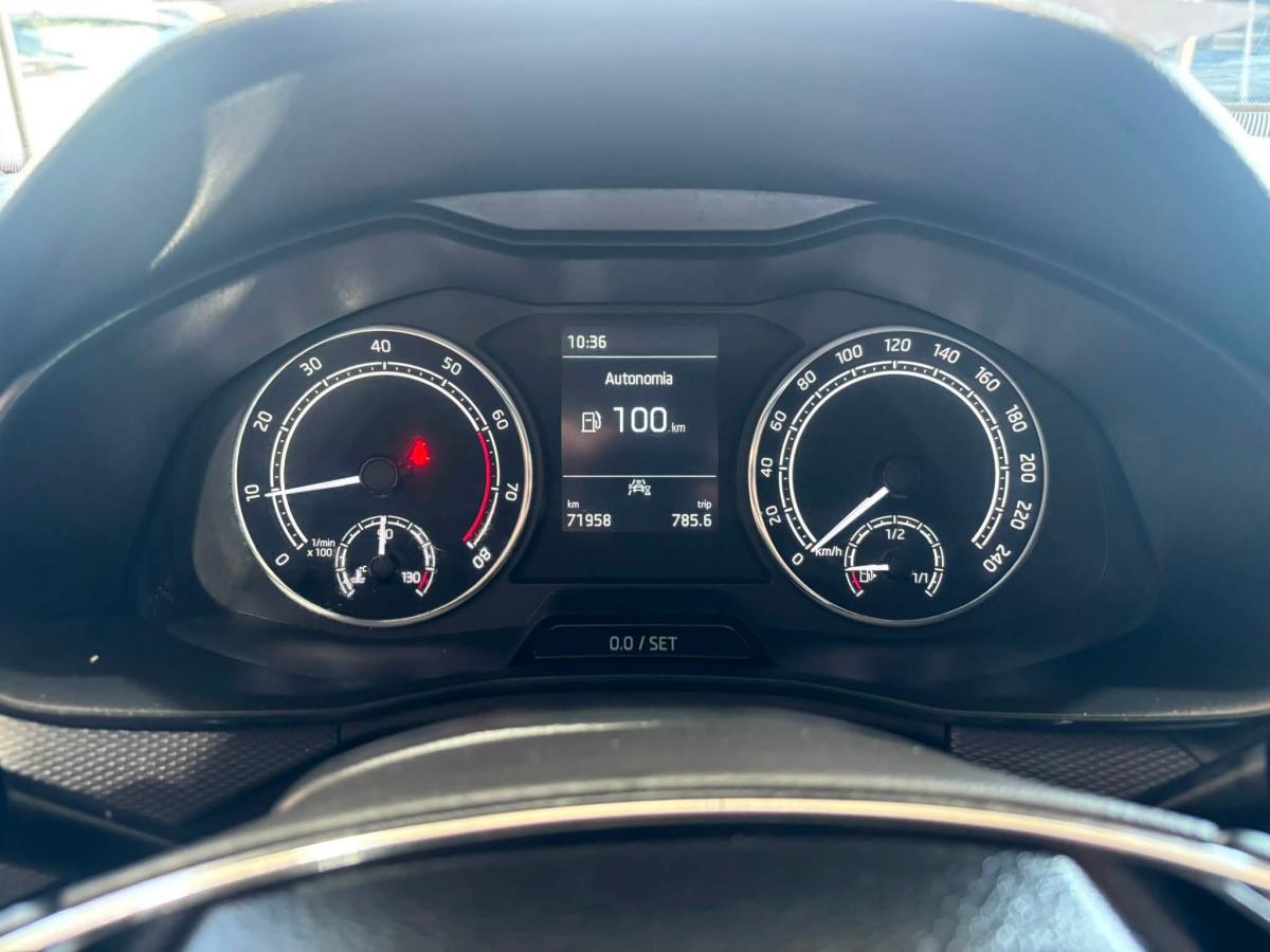 skoda-kamiq-2023-gasolina-999cc