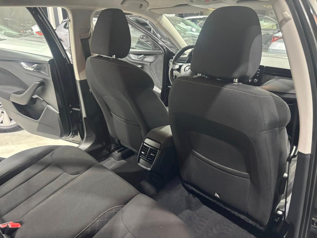 skoda-scala-2023-gasolina-999cc