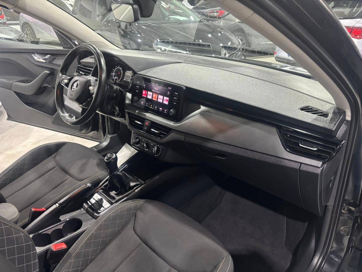 skoda-scala-2023-gasolina-999cc