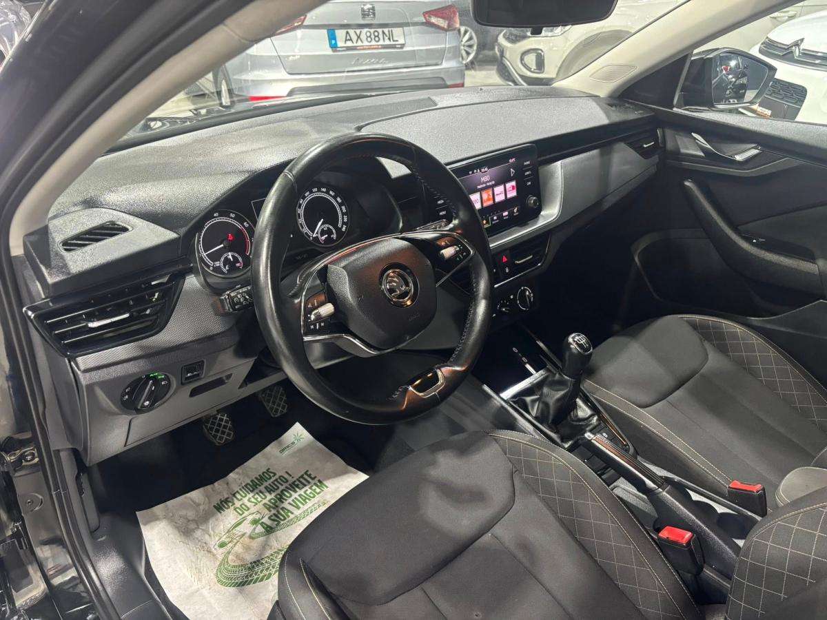 skoda-scala-2023-gasolina-999cc