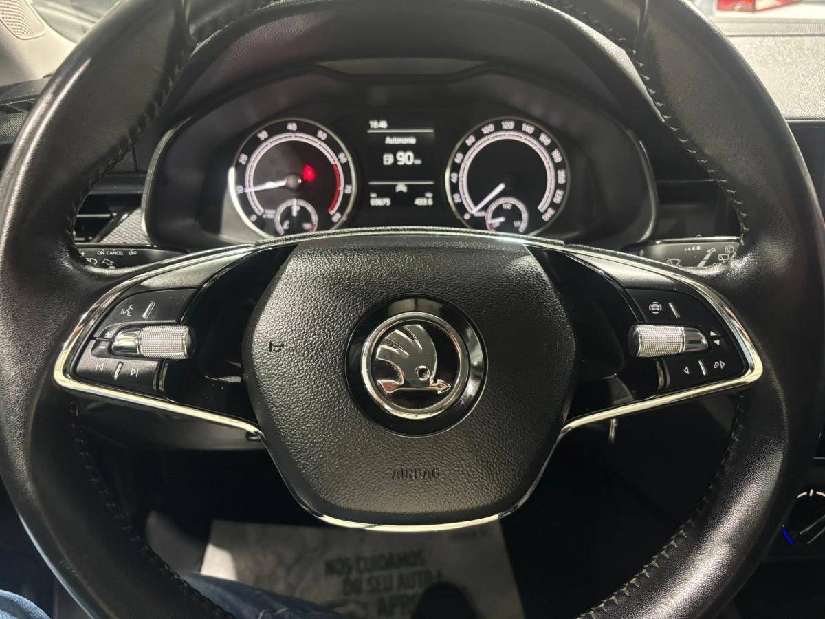 skoda-scala-2023-gasolina-999cc