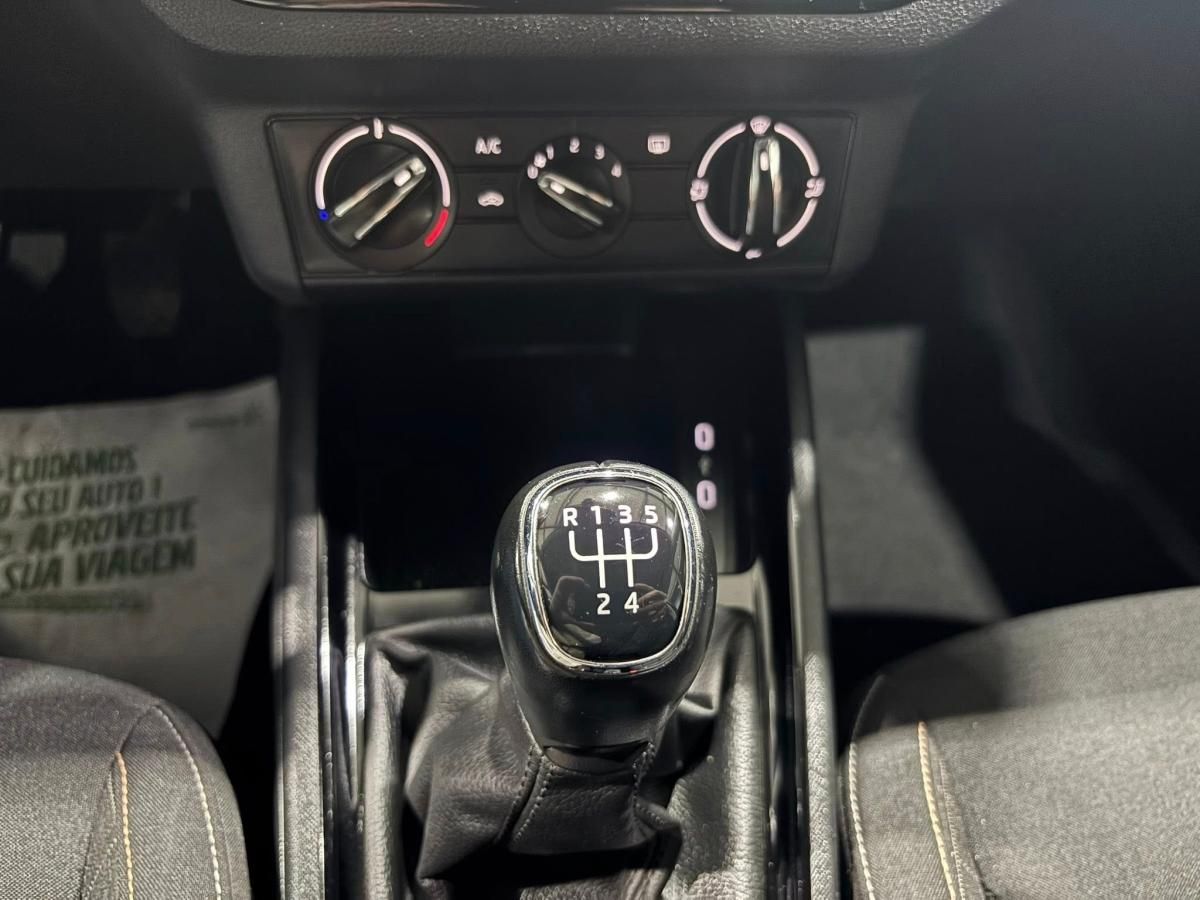 skoda-scala-2023-gasolina-999cc