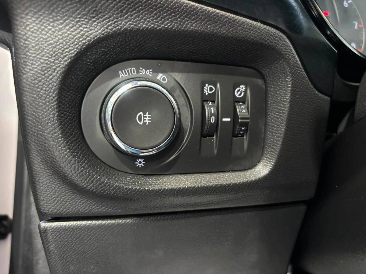 opel-corsa-2023-gasolina-1199cc