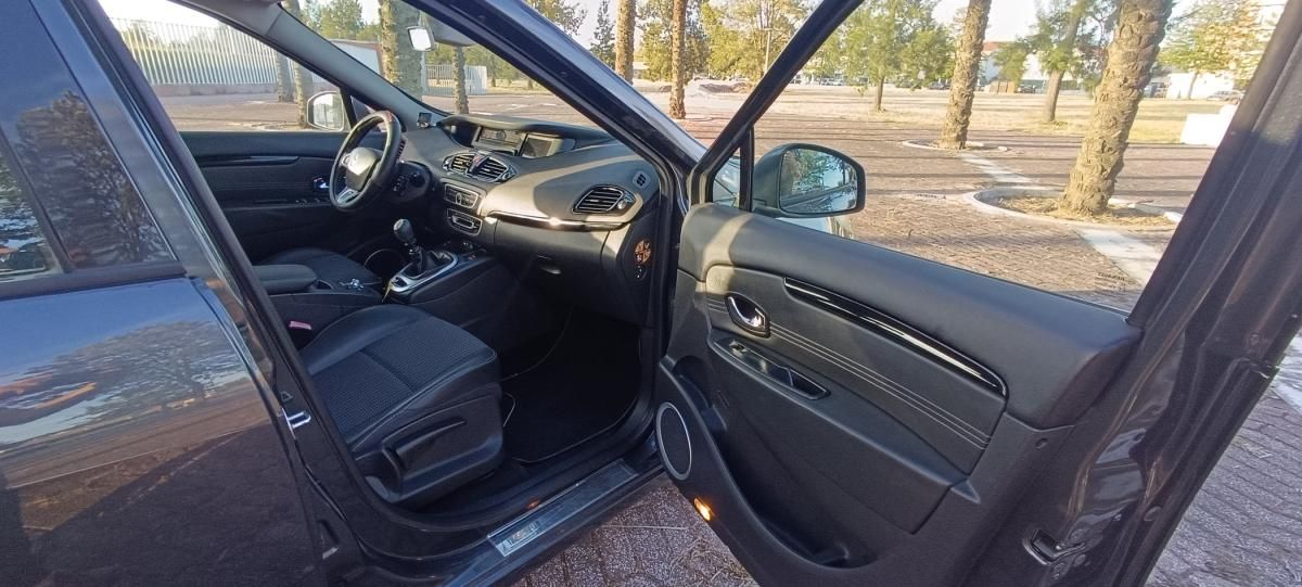 renault-grand-scenic-2012-diesel-1598cc
