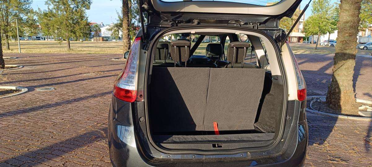 renault-grand-scenic-2012-diesel-1598cc