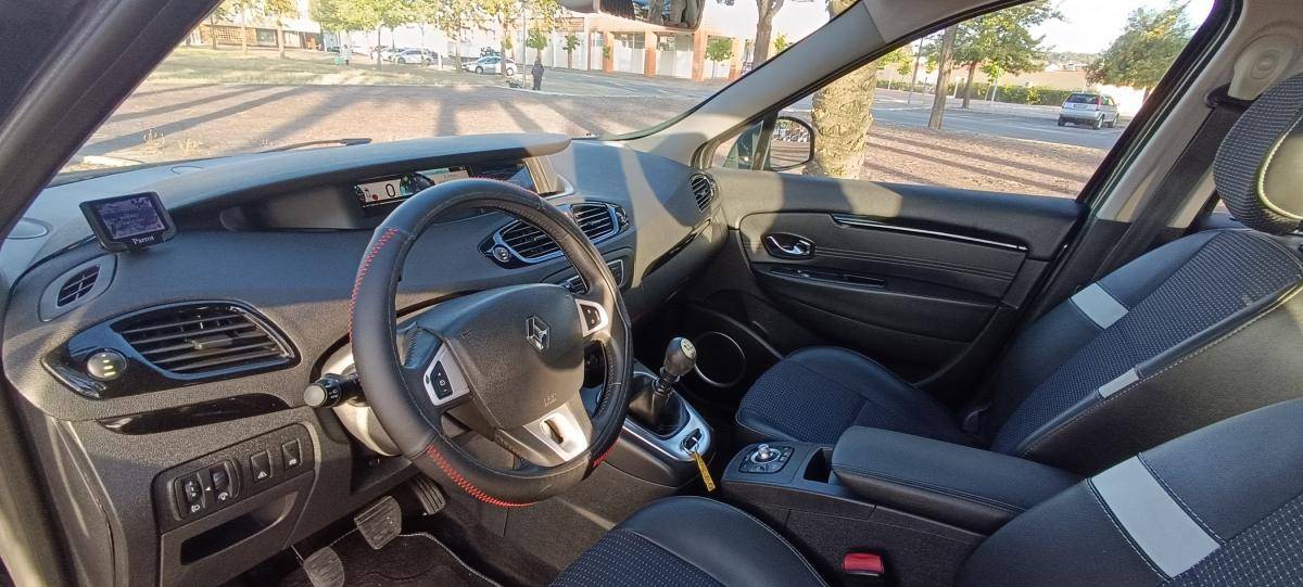 renault-grand-scenic-2012-diesel-1598cc